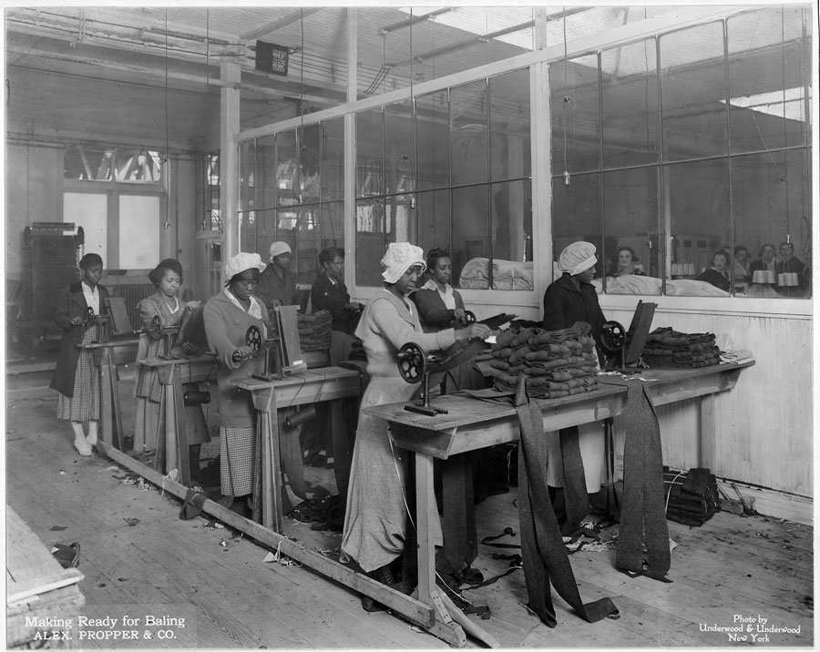 Women manufacturing soldiers’ spiral puttees at Alexander Propper & Company